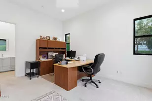 395 Sherwood Ct, Thousand Oaks, CA 91361 - Photo 27