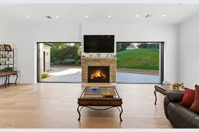 395 Sherwood Court, Thousand Oaks, CA 91361 - Photo 13