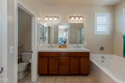 1927 Holt Rinehart Avenue, Bakersfield, CA 93311 - Photo 19