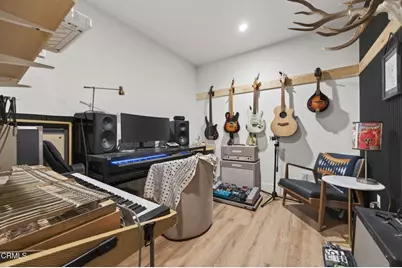 1305 Beachmont, Ventura, CA 93001 - Photo 55