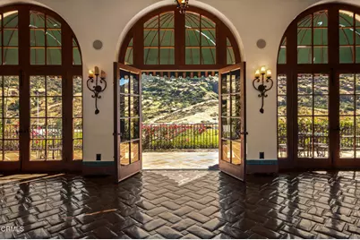 2940 Kuehner Drive, Simi Valley, CA 93063 - Photo 49