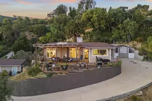 559 N Loop Dr, Camarillo, CA 93010 - Photo 57