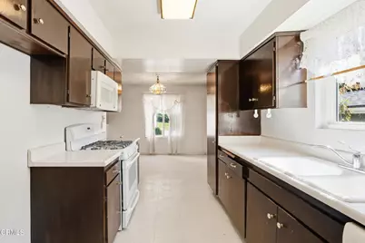 740 Benson Way, Thousand Oaks, CA 91360 - Photo 7