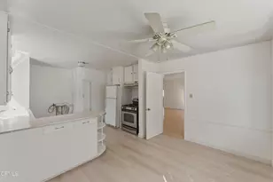 127 Glen Ellen Dr, Ventura, CA 93003 - Photo 11