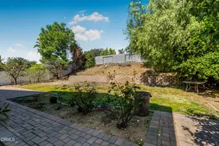 327 Bethany St, Thousand Oaks, CA 91360 - Photo 45