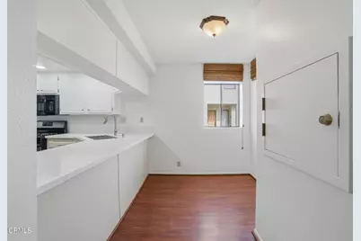 989 Inspiration Way, Ventura, CA 93001 - Photo 19