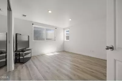 264 Hollywood Boulevard, Oxnard, CA 93035 - Photo 47