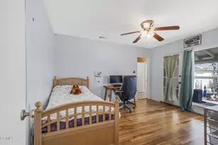 1201 W Beverly Dr, Oxnard, CA 93030 - Photo 13