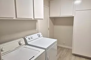 42028 Village 42, Camarillo, CA 93012 - Photo 25