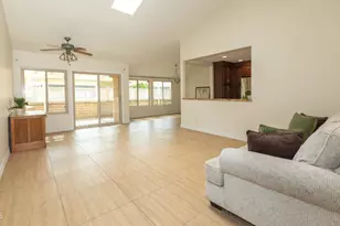 17106 Village 17, Camarillo, CA 93012 - Photo 9