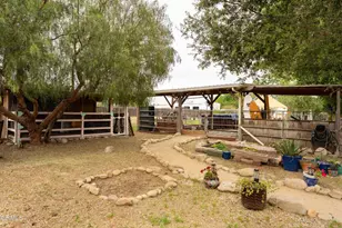 813 Santa Ana Blvd, Oak View, CA 93022 - Photo 39