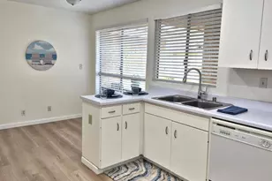 3225 Village 3, Camarillo, CA 93012 - Photo 11