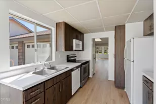 7202 Village 7, Camarillo, CA 93012 - Photo 13