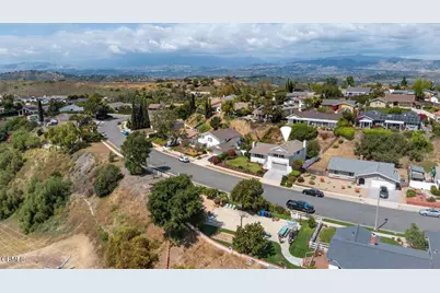 921 Calle Pinata, Thousand Oaks, CA 91320 - Photo 35