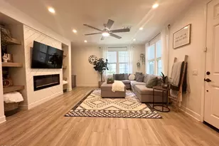 24014 Park Ln, Valencia, CA 91354 - Photo 5