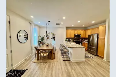 24014 Park Lane, Valencia, CA 91354 - Photo 3