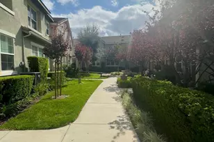 24014 Park Ln, Valencia, CA 91354 - Photo 17