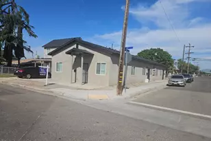 1240 J St, Sanger, CA 93657 - Photo 3