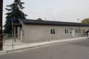 1240 J St, Sanger, CA 93657 - Photo 13