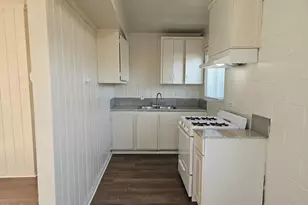 1240 J St, Sanger, CA 93657 - Photo 9