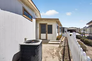 84 Poinsettia Gardens Dr, Ventura, CA 93004 - Photo 43