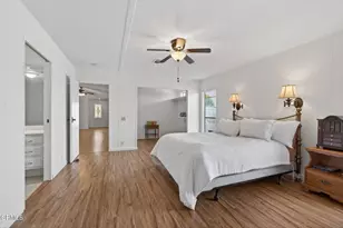 84 Poinsettia Gardens Dr, Ventura, CA 93004 - Photo 29