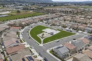 2075 Seville Dr, Santa Paula, CA 93060 - Photo 43