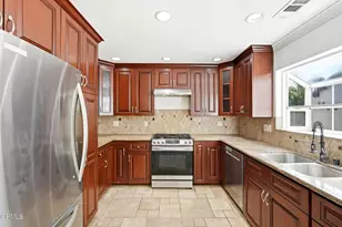 2082 Belgrave Ct, Simi Valley, CA 93063 - Photo 23