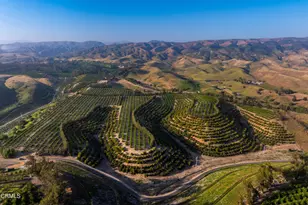 15295 Middle Ranch Rd, Moorpark, CA 93021 - Photo 1