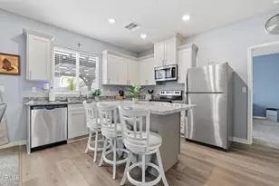 7812 Strawberry Ln, Bakersfield, CA 93313 - Photo 9