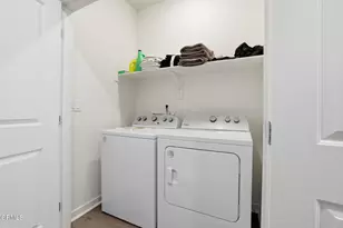 7812 Strawberry Ln, Bakersfield, CA 93313 - Photo 15