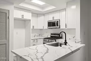 2065 Blackberry Cir, Oxnard, CA 93036 - Photo 13