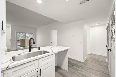 2065 Blackberry Circle, Oxnard, CA 93036 - Photo 15