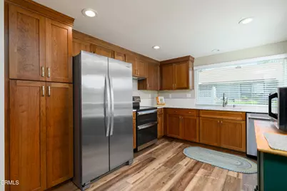 42308 Village 42, Camarillo, CA 93012 - Photo 13