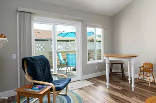 42308 Village 42, Camarillo, CA 93012 - Photo 19