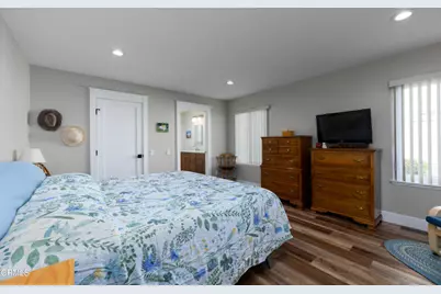 42308 Village 42, Camarillo, CA 93012 - Photo 21