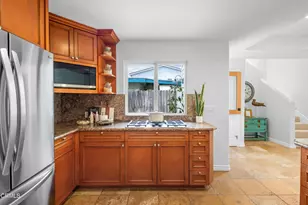 2521 Pierpont Blvd, Ventura, CA 93001 - Photo 11