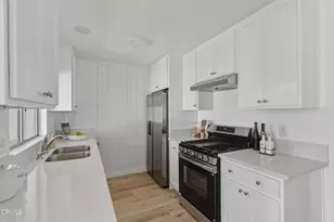 160 W Fiesta Green, Port Hueneme, CA 93041 - Photo 19