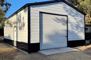 1177 E Collins St, Oxnard, CA 93036 - Photo 3