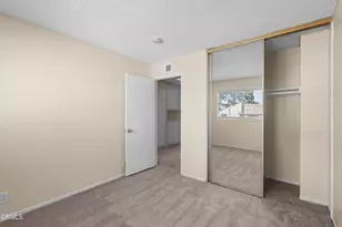 272 Green Moor Pl, Thousand Oaks, CA 91361 - Photo 31