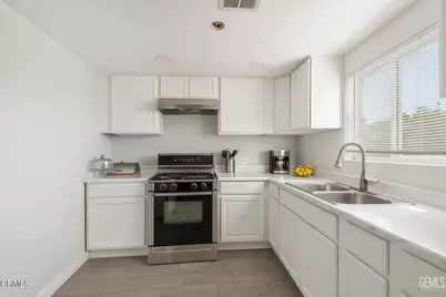 818 Decatur, Bakersfield, CA 93308 - Photo 5