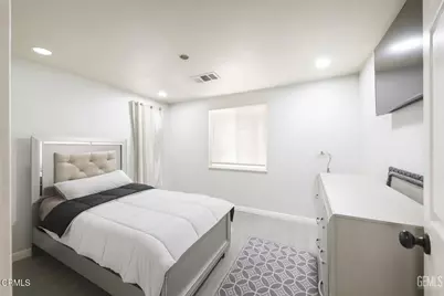 818 Decatur, Bakersfield, CA 93308 - Photo 9