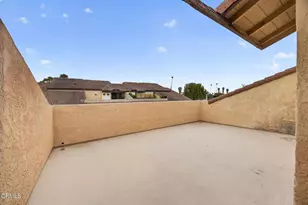 176 Fashion Park Pl, Oxnard, CA 93033 - Photo 19