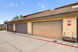 176 Fashion Park Pl, Oxnard, CA 93033 - Photo 31