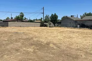 628 E 3rd St, Bakersfield, CA 93307 - Photo 19