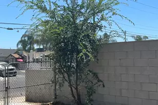 628 E 3rd St, Bakersfield, CA 93307 - Photo 17