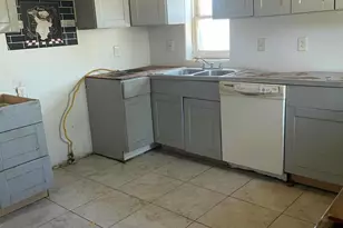 628 E 3rd St, Bakersfield, CA 93307 - Photo 9