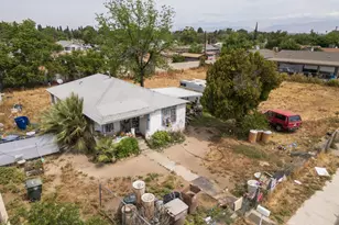 628 E 3rd St, Bakersfield, CA 93307 - Photo 11
