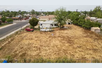 628 E 3rd Street, Bakersfield, CA 93307 - Photo 3