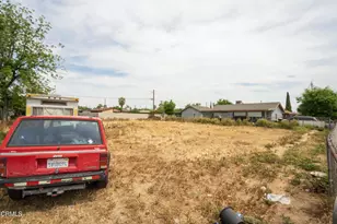 628 E 3rd St, Bakersfield, CA 93307 - Photo 19
